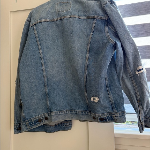 Levi's trucker denim jacket with a distressed look - Picture 2 of 5